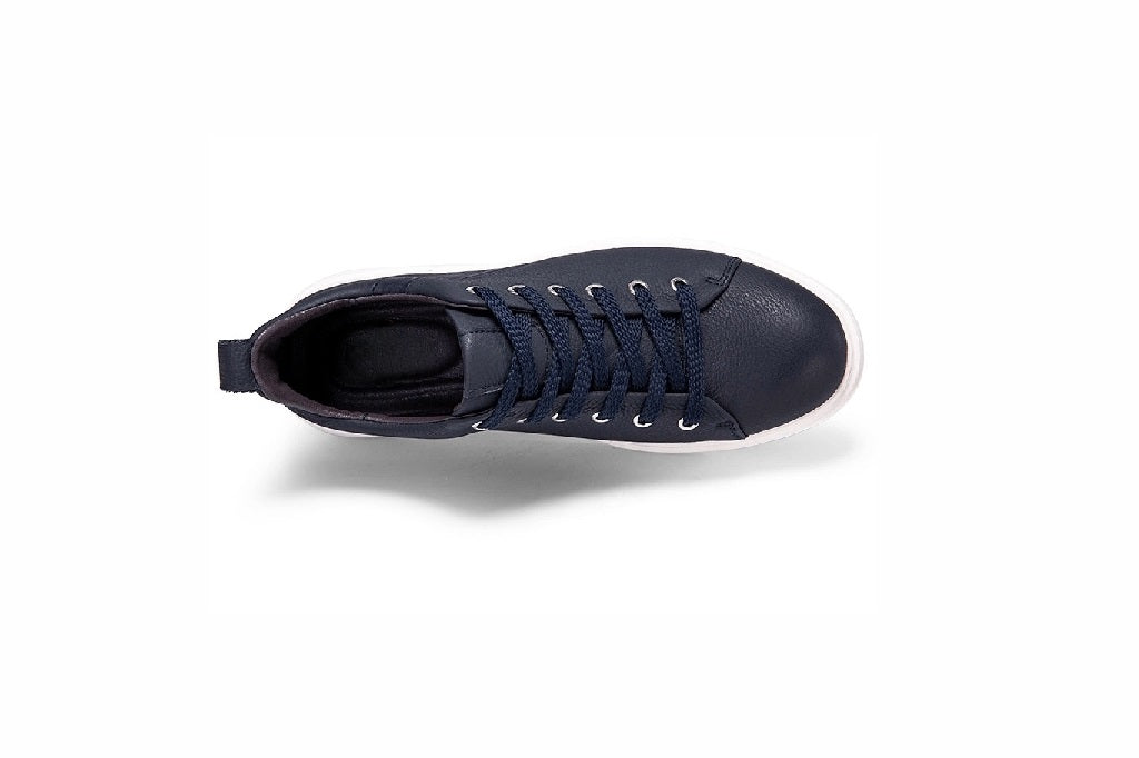 Minimalist Full-Grain Leather Sneakers